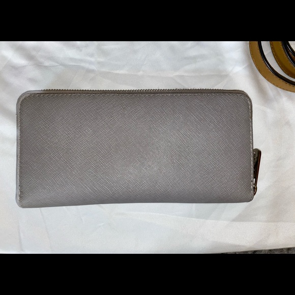 Michael Kors Satchel MD Sutton & Wallet - Picture 8 of 8